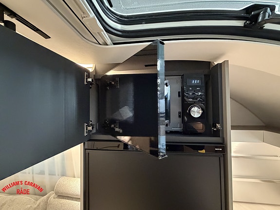 Adria ALPINA 663 HT 17 of 28