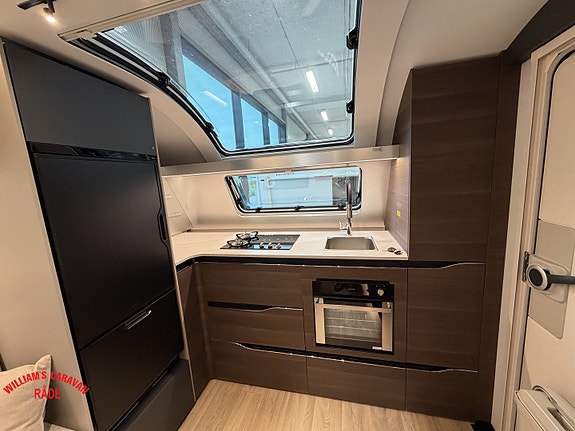 Adria ALPINA 663 HT 13 of 28