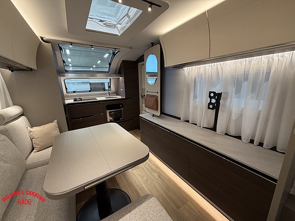 Adria ALPINA 663 HT 11 of 28