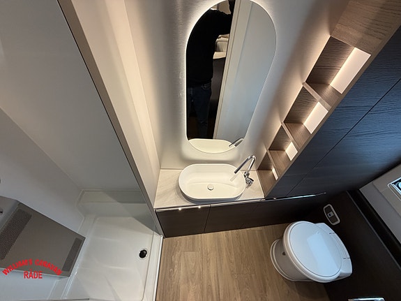Adria ALPINA 663 HT 23 of 28