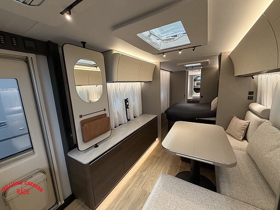 Adria ALPINA 663 HT 8 of 28