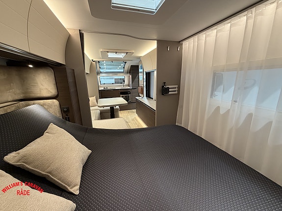 Adria ALPINA 663 HT 20 of 28
