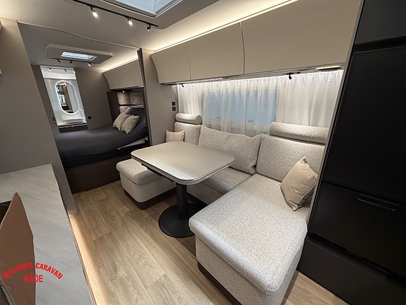 Adria ALPINA 663 HT 7 of 28