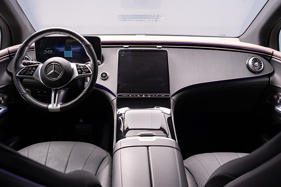 Mercedes-Benz EQE350 13 of 30