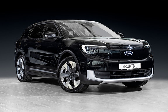 Ford Explorer 2 of 4