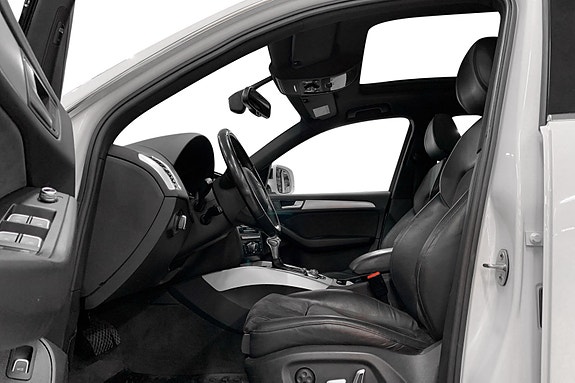 Audi Q5 2 of 14