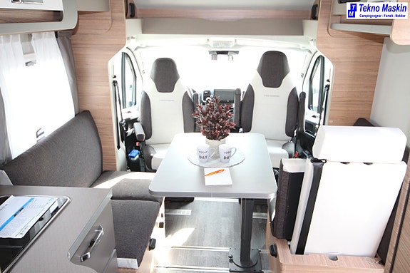 Weinsberg CARASUITE 700 DX 17 of 21