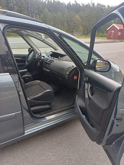 Citroen Grand C4 Picasso 15 of 30