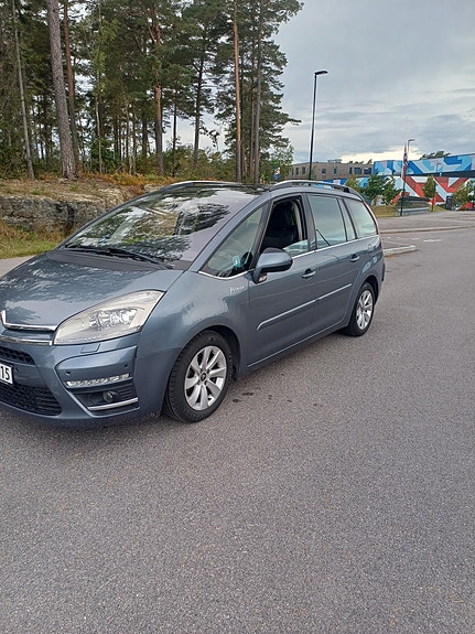 Citroen Grand C4 Picasso 2 of 30