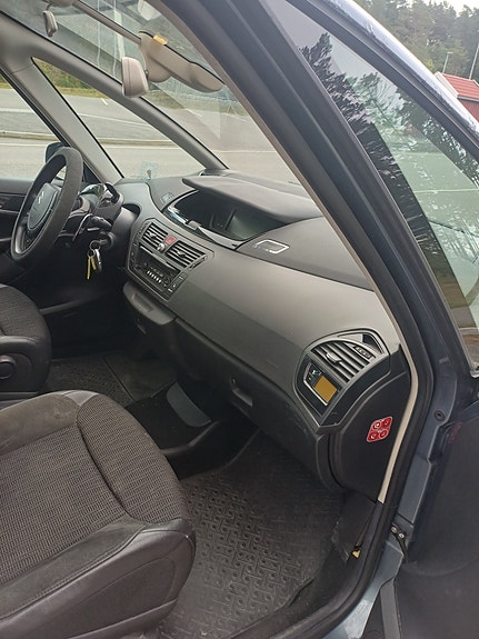 Citroen Grand C4 Picasso 13 of 30