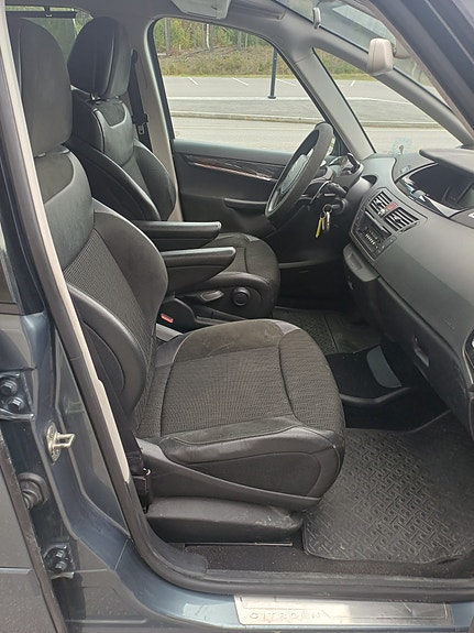 Citroen Grand C4 Picasso 14 of 30