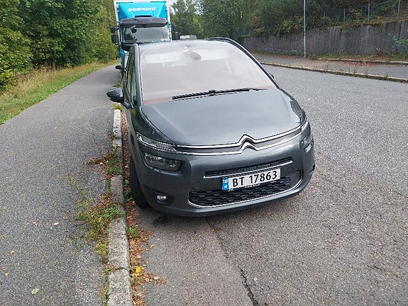 Citroen Grand C4 Picasso 4 of 30