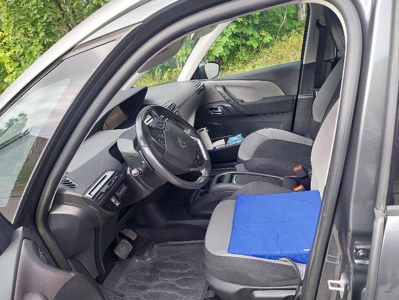 Citroen Grand C4 Picasso 23 of 30