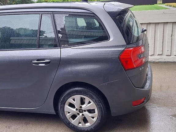Citroen Grand C4 Picasso 14 of 30