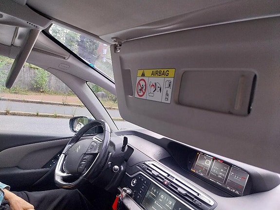 Citroen Grand C4 Picasso 25 of 30