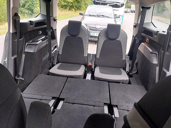 Citroen Grand C4 Picasso 17 of 30