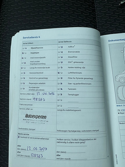 Volkswagen Multivan 24 of 26