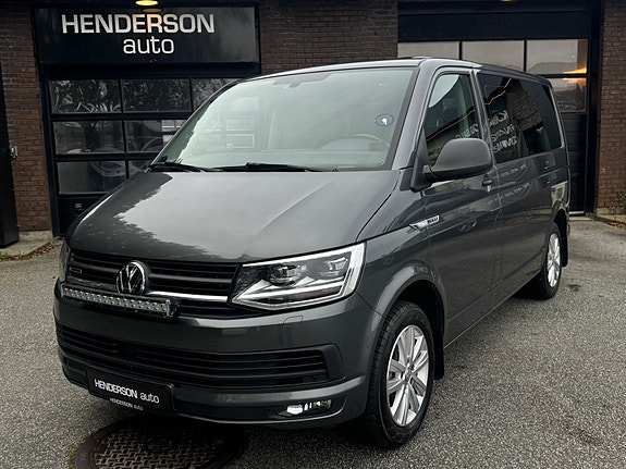 Volkswagen Multivan 2 of 26