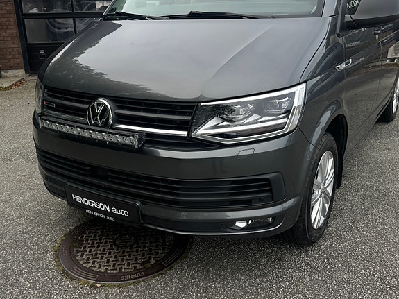 Volkswagen Multivan 3 of 26