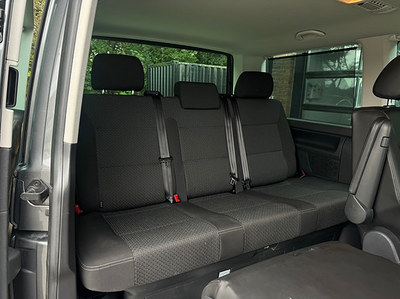 Volkswagen Multivan 20 of 26
