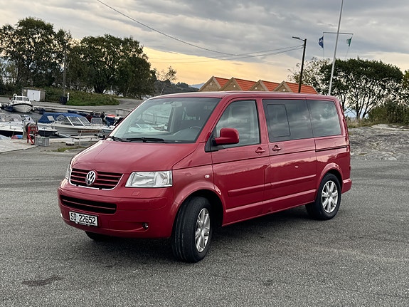 Volkswagen Multivan 4 of 13