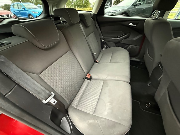 Ford Focus 19 of 29