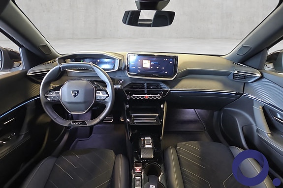 Peugeot e-2008 17 of 28