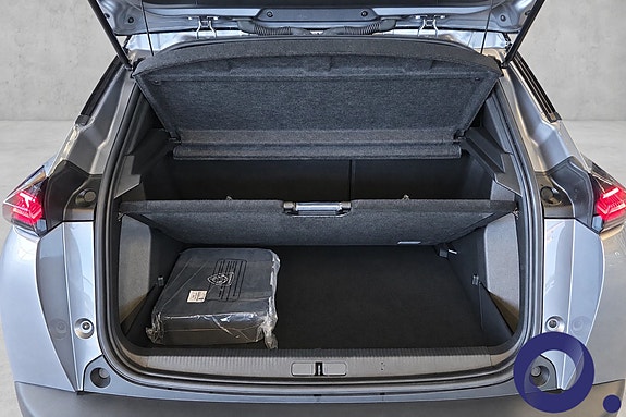 Peugeot e-2008 27 of 28