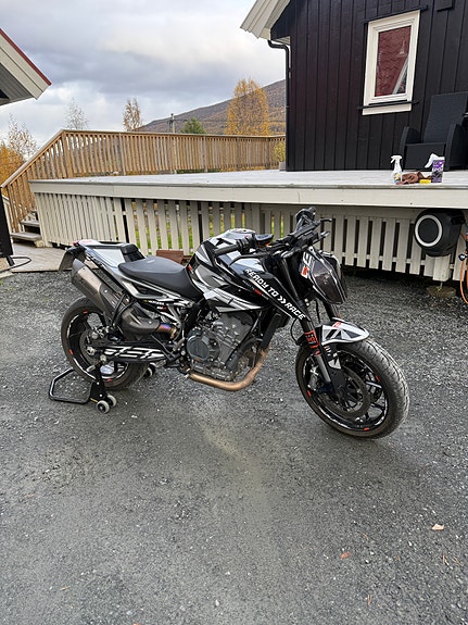 KTM 790 Duke 2 of 9