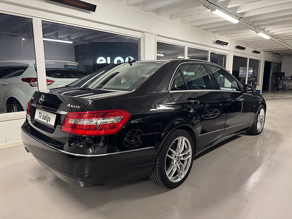 Mercedes-Benz E250 6 of 30