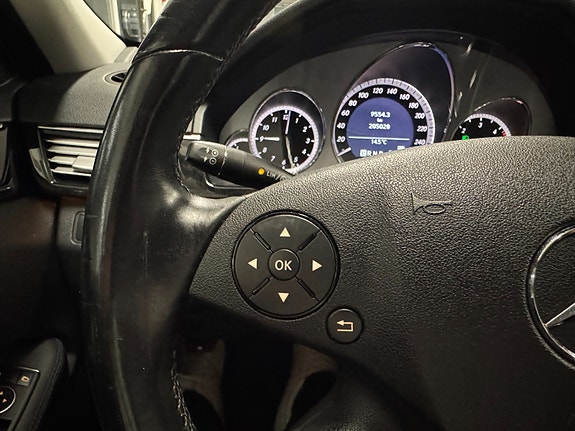 Mercedes-Benz E250 17 of 30