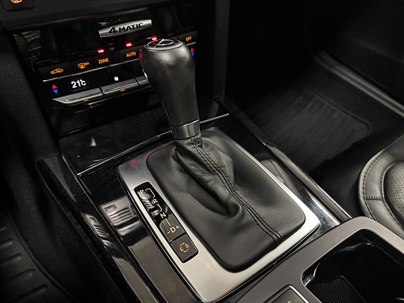 Mercedes-Benz E250 21 of 30