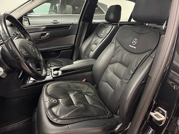 Mercedes-Benz E250 13 of 30