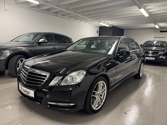 Mercedes-Benz E250 5 of 30