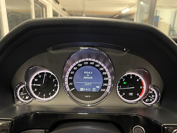 Mercedes-Benz E250 14 of 30