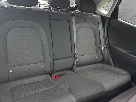 Hyundai Kona 18 of 22