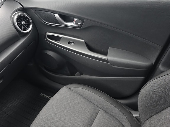 Hyundai Kona 16 of 22