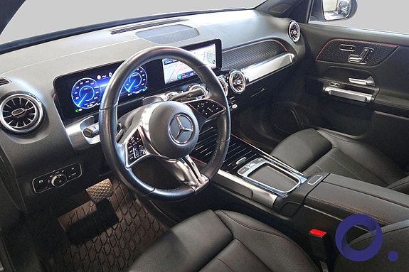 Mercedes-Benz EQB300 12 of 30