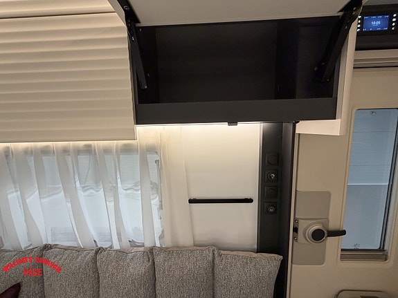 Adria ADORA 663 UT 12 of 20