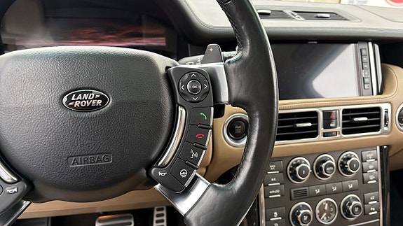Land Rover Range Rover 22 of 30