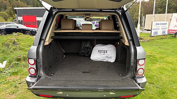 Land Rover Range Rover 17 of 30