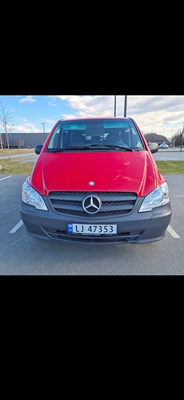 Mercedes-Benz Vito 113 2 of 9