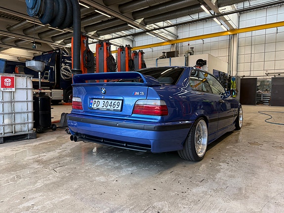 BMW M3 3 of 26