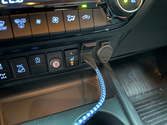 Toyota HiLux 14 of 15