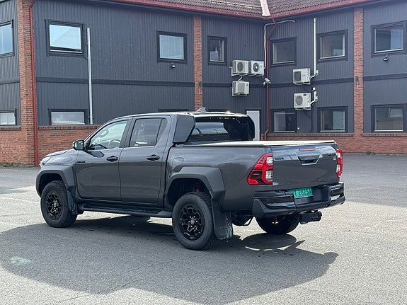 Toyota HiLux 6 of 15