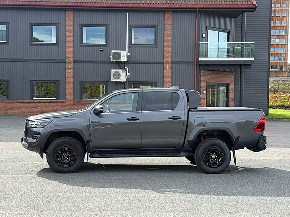 Toyota HiLux 7 of 15