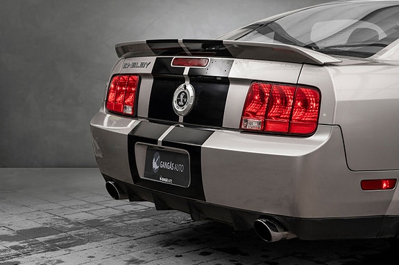 Ford Mustang 11 of 27