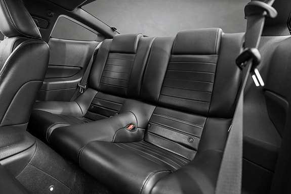 Ford Mustang 23 of 27