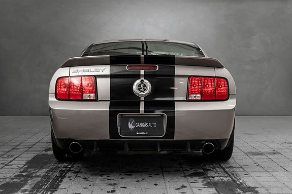 Ford Mustang 14 of 27