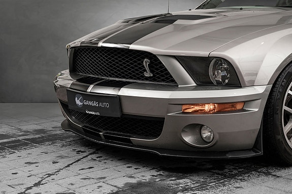 Ford Mustang 2 of 27